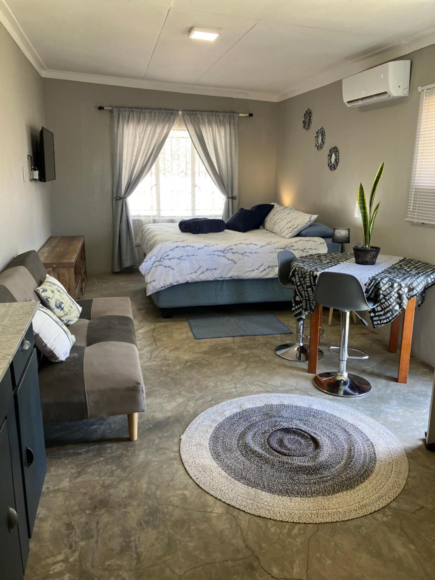 Stellies Accommodation - Room 1 Keetmanshoop Exterior photo