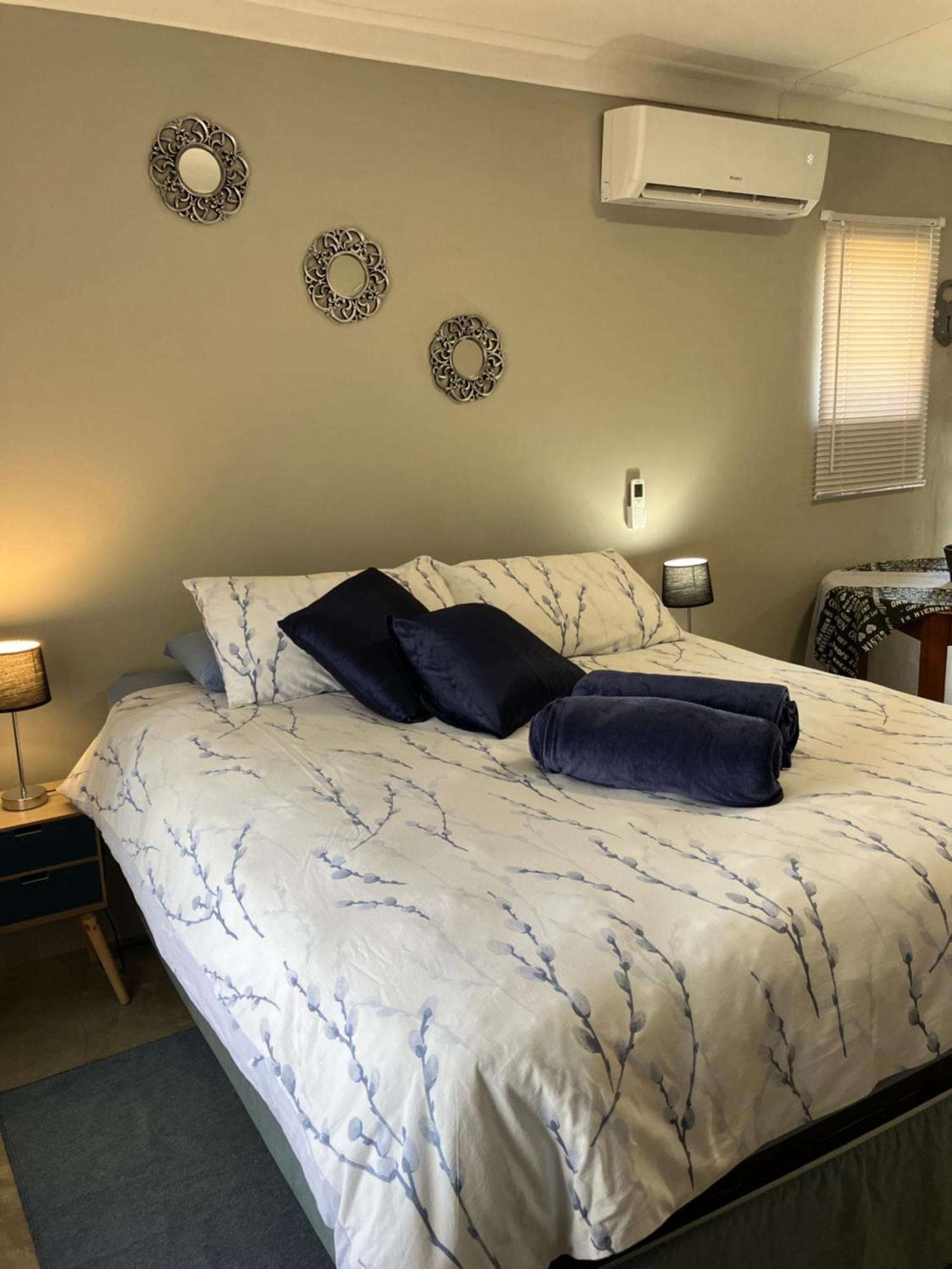 Stellies Accommodation - Room 1 Keetmanshoop Exterior photo