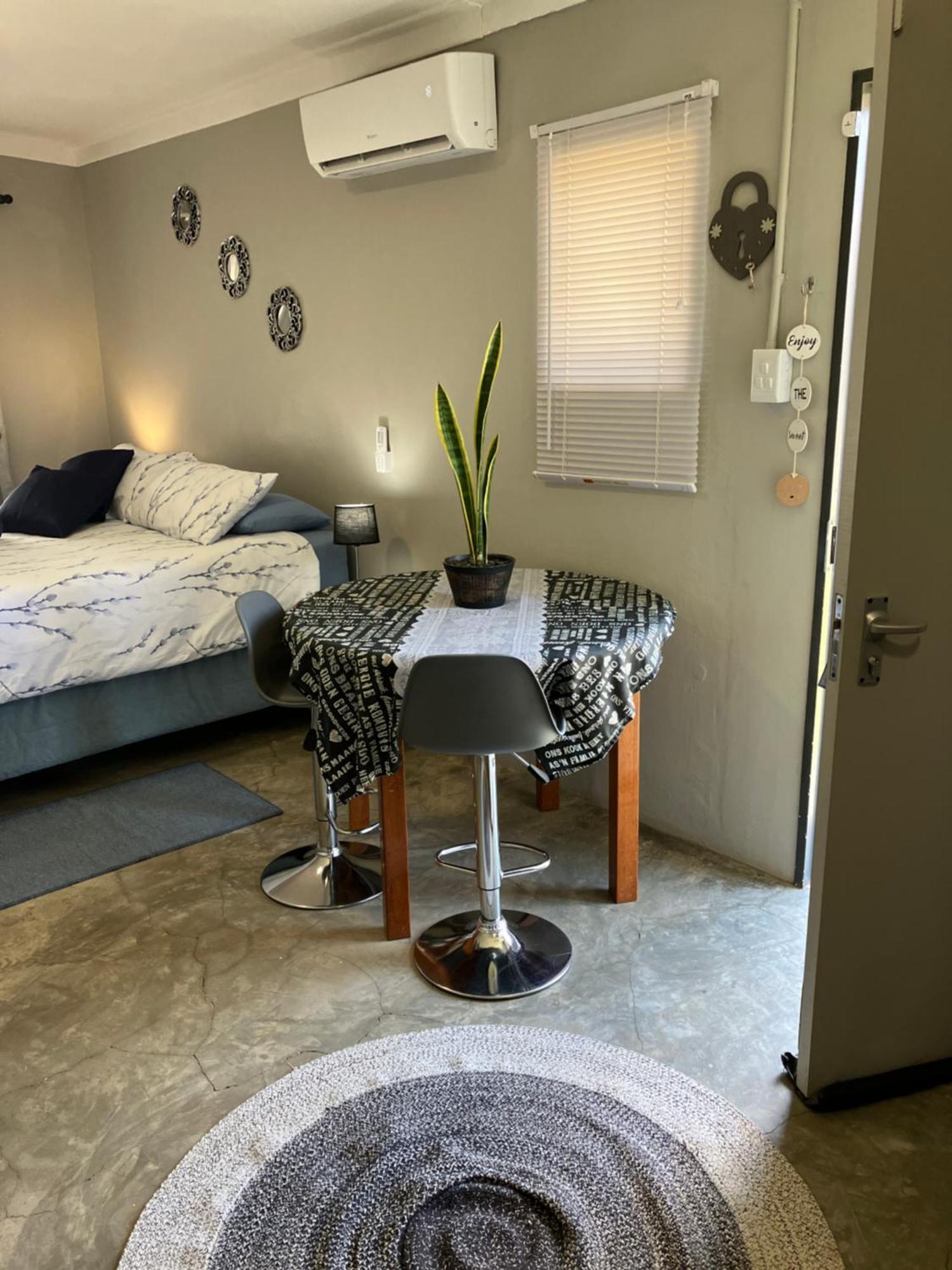 Stellies Accommodation - Room 1 Keetmanshoop Exterior photo