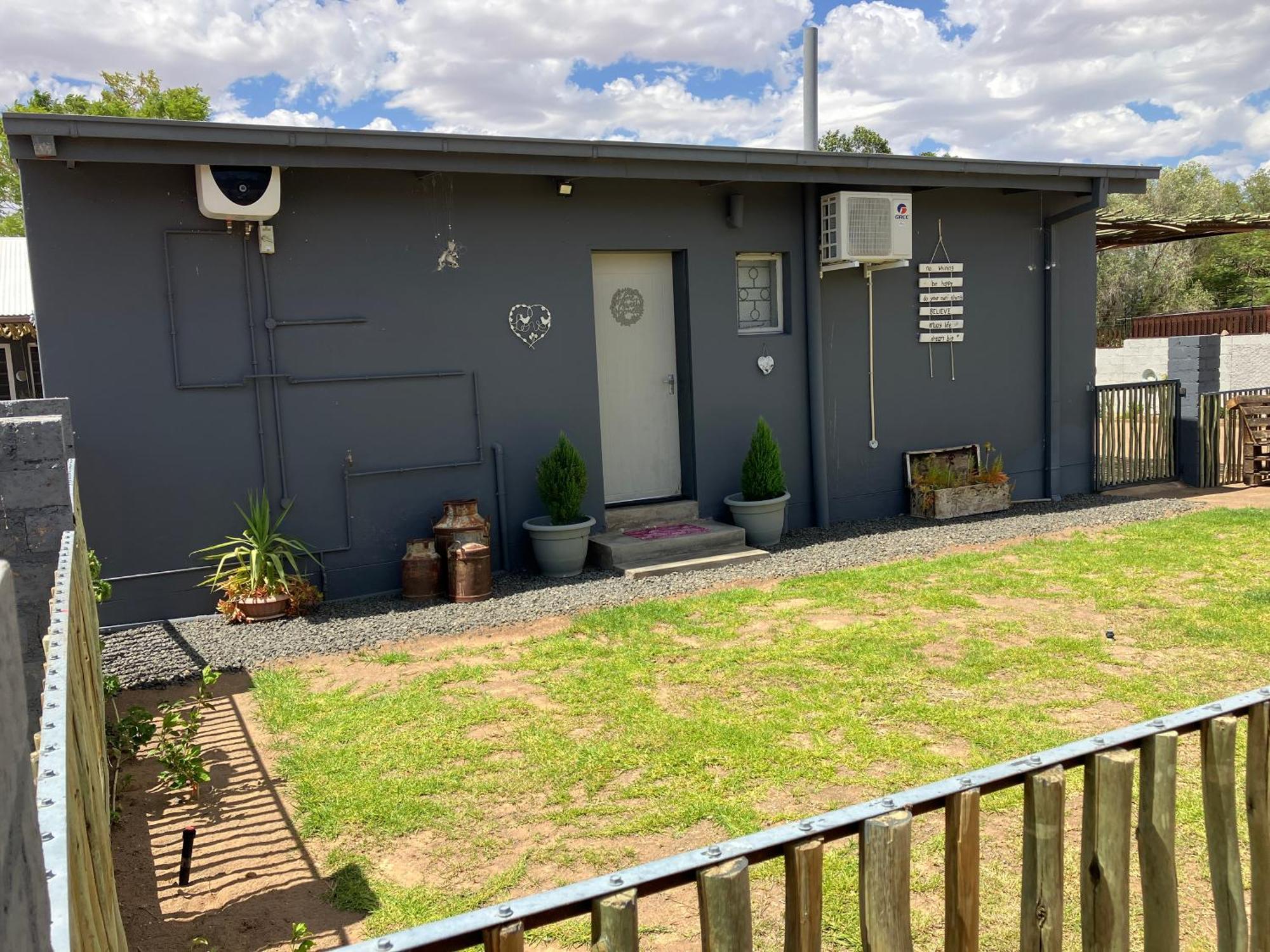 Stellies Accommodation - Room 1 Keetmanshoop Exterior photo