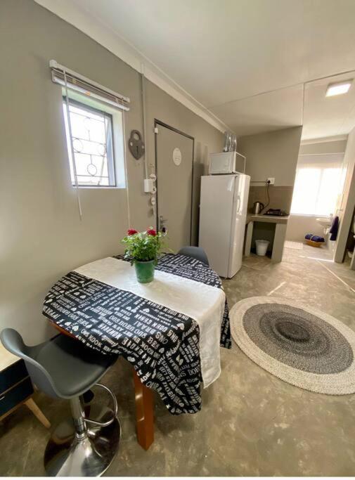 Stellies Accommodation - Room 1 Keetmanshoop Exterior photo